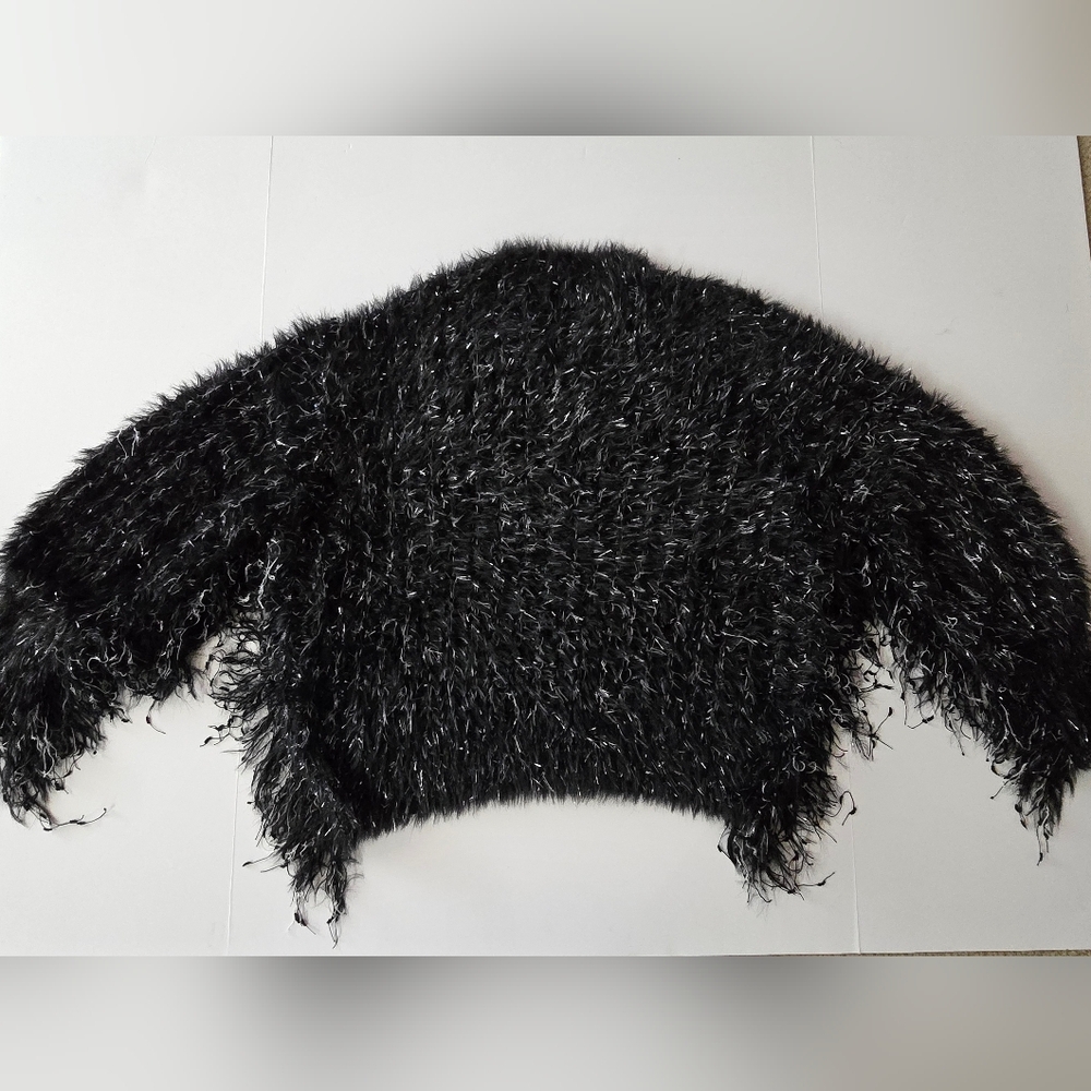 POL/Black & Silver Sparkly/Furry Eyelash Sweater/Tassel Fringe/Relaxed Fit - Picture 4 of 4
